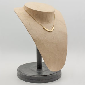 Small circular arrangement. short brass necklace 38-42 cm image 6