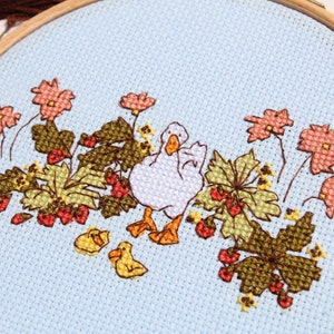 Duck Cross Stitch Pattern, Strawberries, Cute Cross Stitch, Home Decor, Embroidery Design, Handmade Gift, Nature Gift, Farmyard Animals