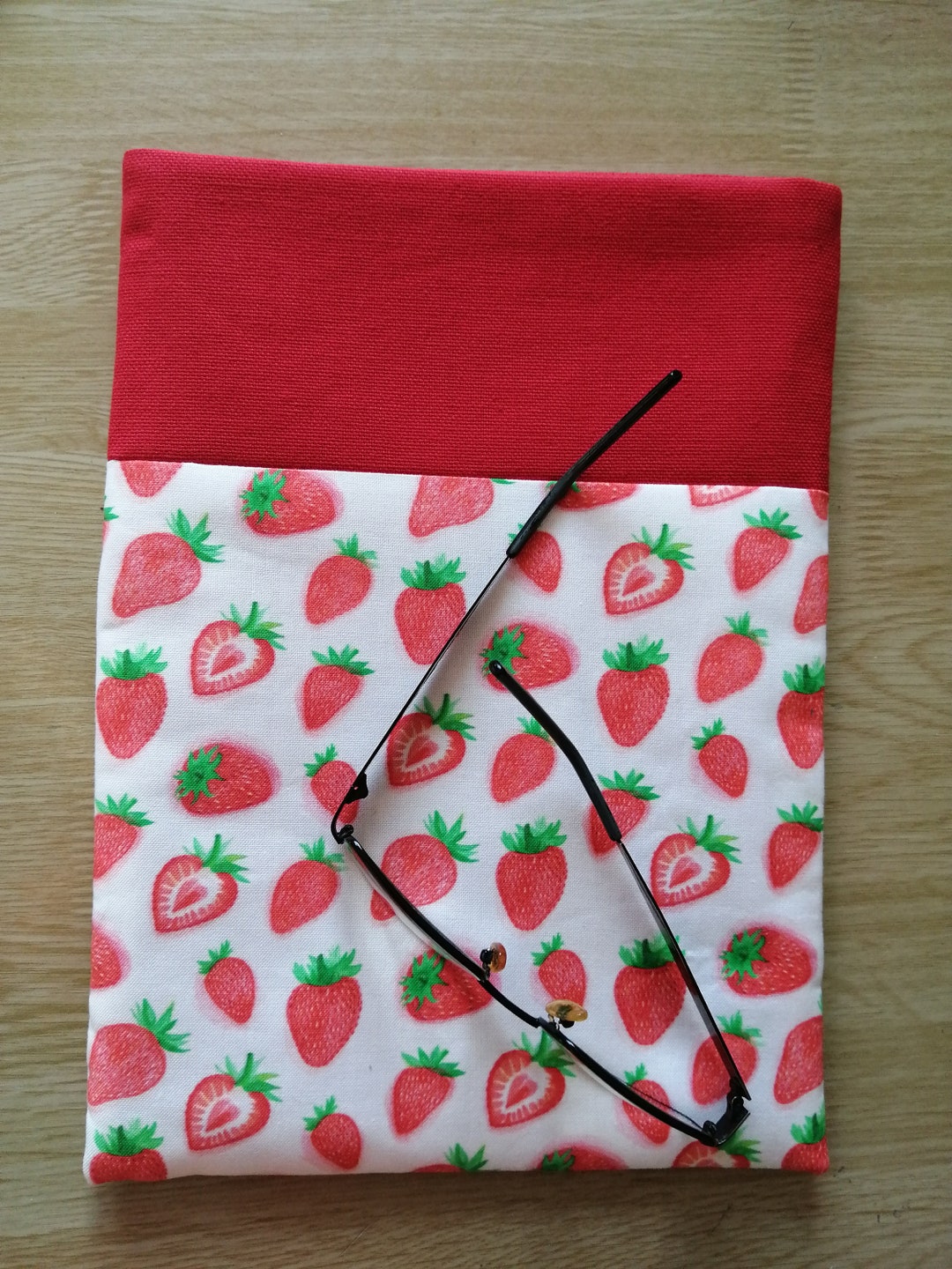Strawberries Book Carrying Case / Book Protector / Protective Pouch / Customizable / Fleece