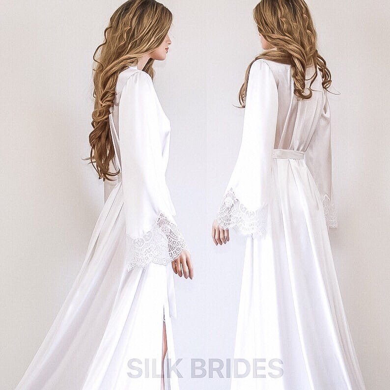 Long bridal robe with train Clearance