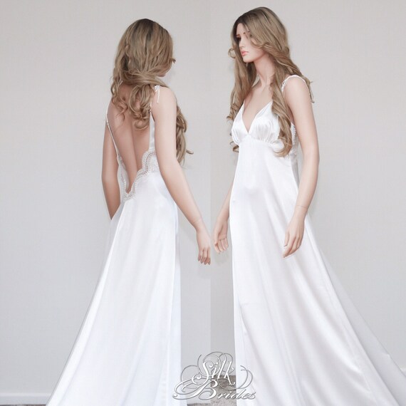 White Satin Sexy Nightgown Low Back Negligee with Small Train