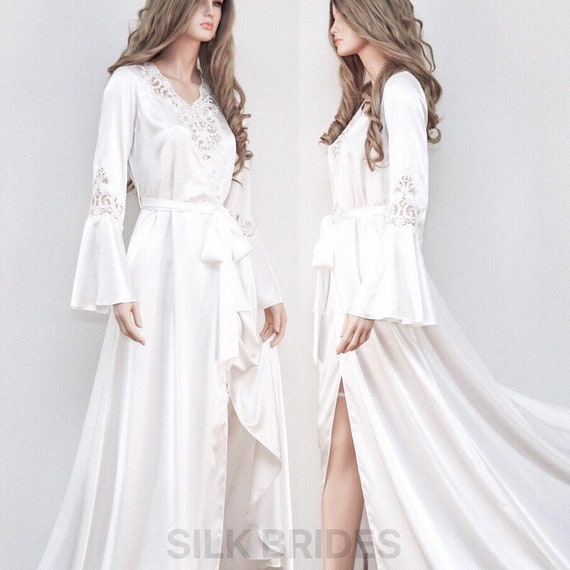 Long bridal robe with train Clearance