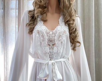 Delicate Bridal Robe & Nightgown Set, Luxury Boudoir Wedding Lingerie, Getting Ready Dressing Gown Set, Gift for Bride