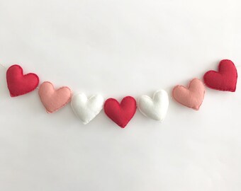 Felt Valentine's Day Garland • Felt Heart Banner • Pink and White Hearts • Felt Heart Day • Valentine Fireplace Decor • Valentines Day Gift