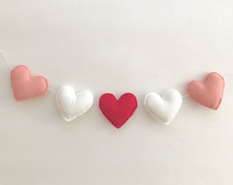 Felt Valentine's Day Garland • Felt Heart Banner • Pink and White Hearts • Felt Heart Day • Valentine Fireplace Decor • Valentines Gift