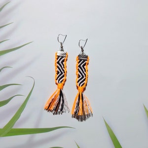 Orecchini al neon con motivi animali per lei, regalo di gioielli neutri rispetto al genere, pendenti Fringy per feste tropicali, gioielli vibrazioni estive, look colori alla moda immagine 10