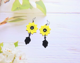 Sunflowers happy earrings for sister, Floral adorable gift for wife, Bohemian jewelry for festival look, For everyday colorful outfit