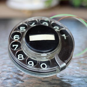 Vintage Wählscheibe für Telefone mit Wählscheibe: 1970er Jahre Industrie Dekor Teil