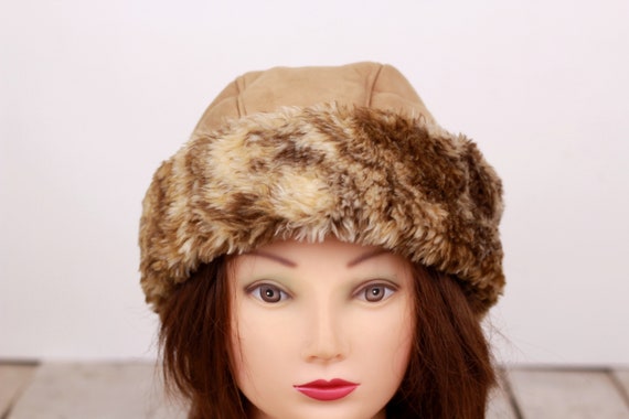 Women Winter Hat, Vintage Lady's Hat, Sheepskin H… - image 1