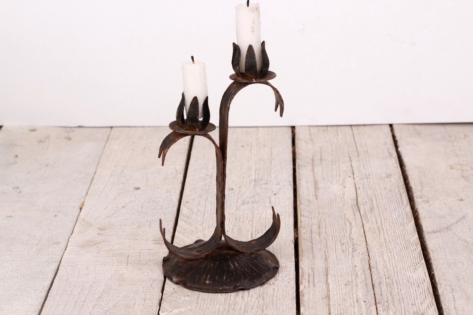 Candle Holder, Vintage Hand Hammered Metal Candle Holder for Tow