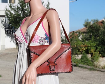 Vintage Brown Leather Shoulder Bag: Boho Handbag