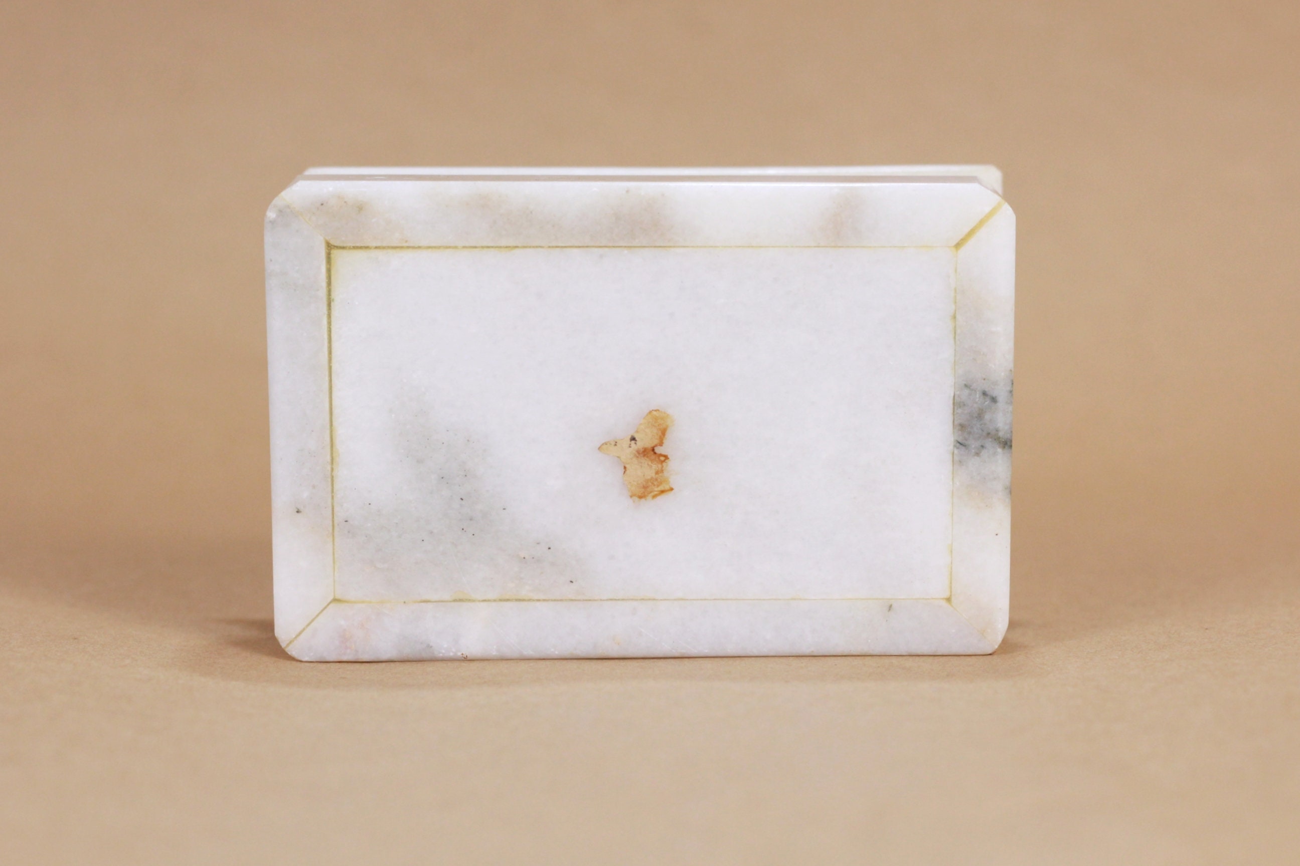 Boîte à bijoux vintage en marbre avec incrustation de laiton