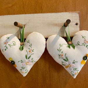 Repurposed Embroidered Linen Heart, Vintage Valentine Decoration