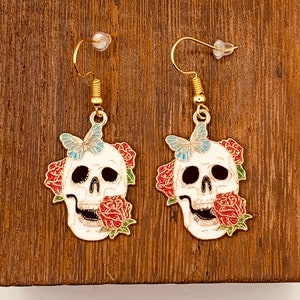 Weiße Skull Emaille Ohrringe