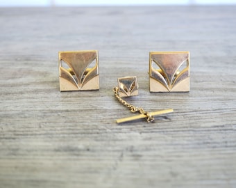Vintage gold tone Brent cufflinks with tie pin, 70s style