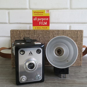 Antique Camera, 1950s Sears Tower Model 7 6x9 Film Camera, Vintage ...