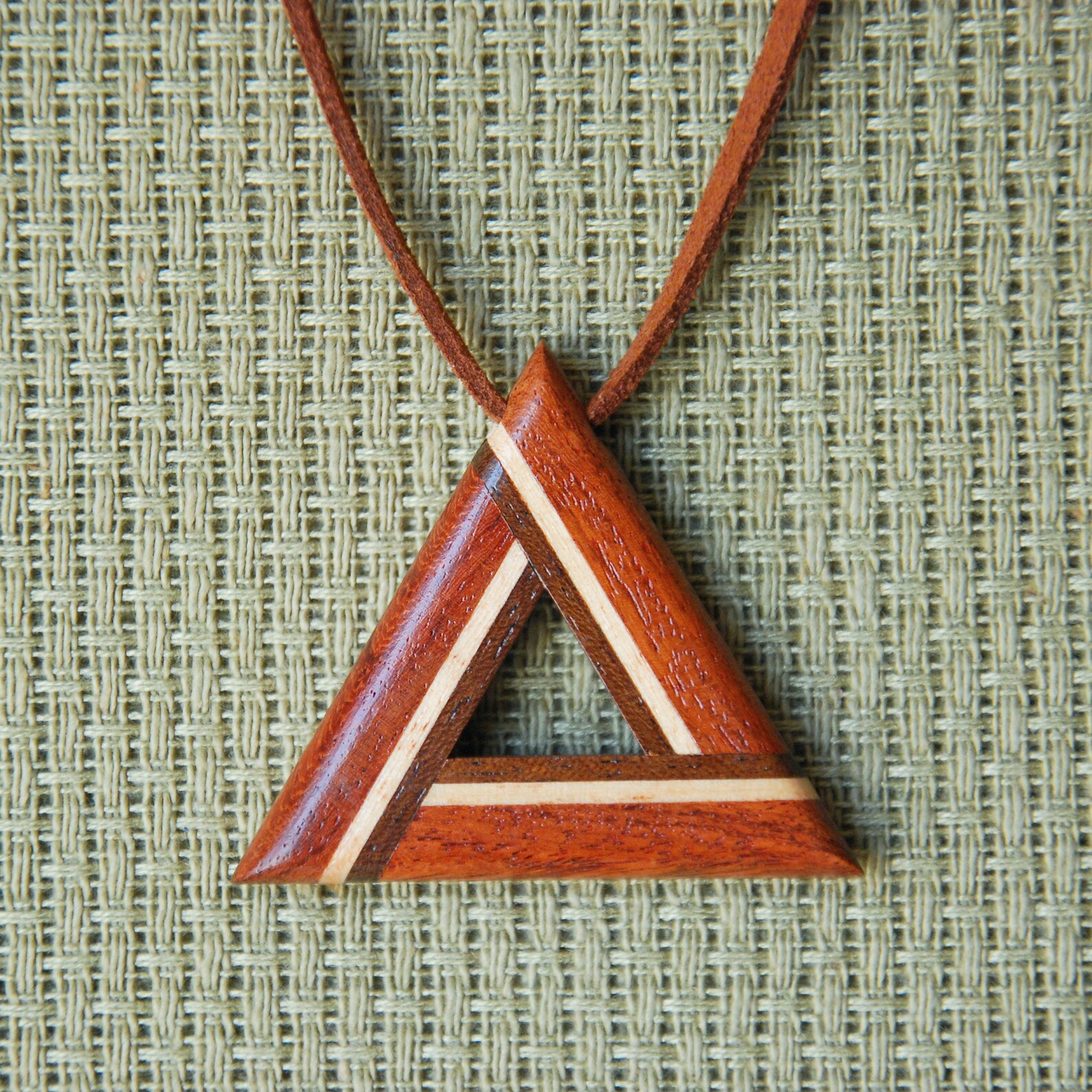 Wachs-Seil Halskette Mit Eier-Anhänger - Verstellbare Schlüsselbeinkette Für Frauen