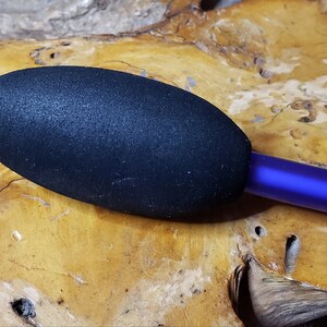 Bolígrafo o lápiz de espuma ergonómico de color negro o rosa, agarre cómodo, forma ovalada o ovalada estrecha, síndrome del túnel carpiano, artritis, dolor de manos, escritura, pintura con diamantes