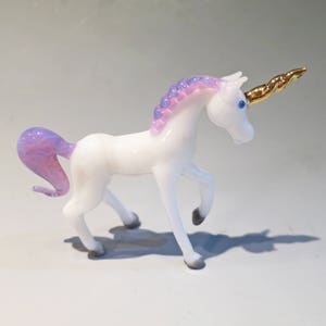 Glass Unicorn Figurine/Sculpture White