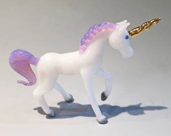 Glass Unicorn Figurine/Sculpture White