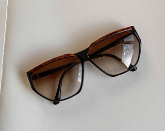 Vintage 1970s Foster Grant Sunglasses