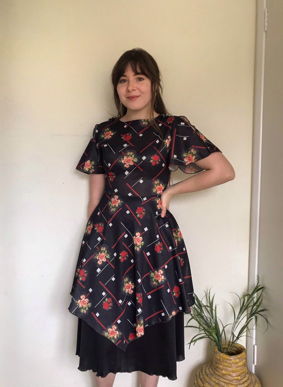 Vintage 1950s Black Floral Rose Pattern Dress