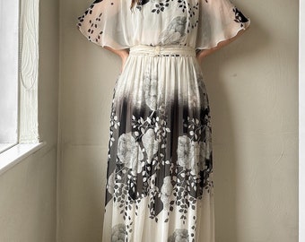 Vintage 1970s Black and White Floral Dress