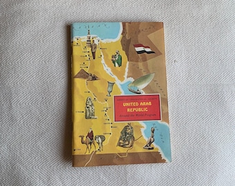 Banana Republic Guide to Travel & Safari Clothing 1986 Edition