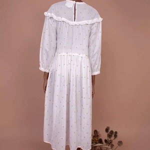 Vintage 1970s Style Meadows Camellia Daisy Embroidered Loose Fitting Prairie Cotton Dress image 4
