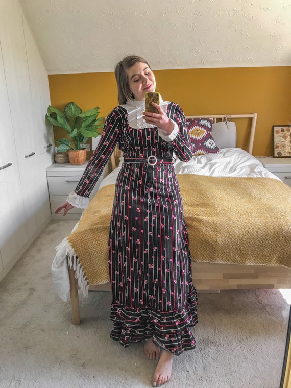 Vintage 1970s Black & Pink Floral Prairie Maxi Dre