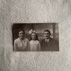 Vintage Edwardian Familie Mutter Vater Tochter Fotografie Postkarte