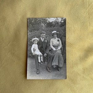 Carte postale vintage victorienne édouardienne couple enfant famille mode photographie