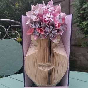 Small Vase with Heart, 204folds Book Folding Pattern