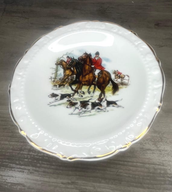 Staffordshire mini plate; Sheriden England; Fox Hunting, Equestrian Plate; 4 inches;