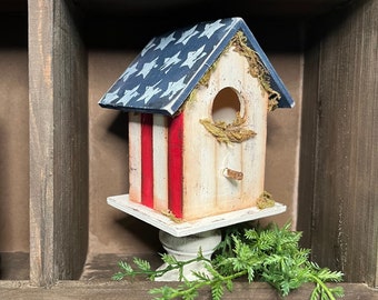 BIRDHOUSE ON PEDESTAL; 4th of July Tiered Tray; Tiered Tray Decor; Patriotic Tiered Tray; Farmhouse Patriotic