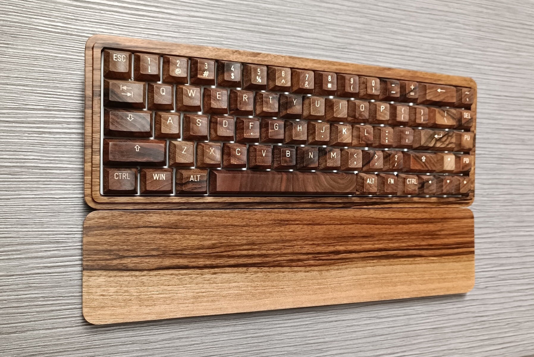 Cheapest 🥰 KBDfans Shop 65% Wooden Case Hot-swap Keyboard