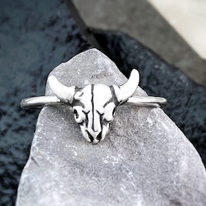 Stier Schädel Ring, Hand modelliert feinen Schmuck, Tier Schädel Statement Ring, westlichen Schmuck, Boho Silber Ring, Cowgirl, Witchy, Longhorn Stier