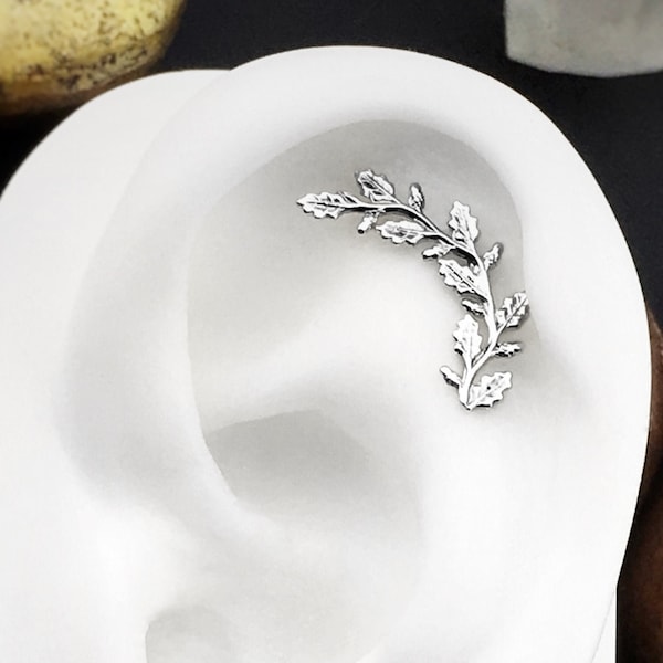 Curved Oak Leaf Helix Earring, Acorn Earrings, Oak Leaf Earrings, Helix Piercing, Cartilage Earring, Cartilage Jewelry, Woodland Jewelry