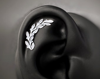Örhänge i massivt silver med helixmotiv, böjd broskbladsstift