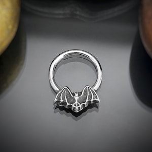 HANDMADE TO ORDER, Bat Septum Ring, Bat Nose Ring, Gothic Septum Piercing, Vampire Bat Hoop, Custom Body Jewelry, Witchy Septum Jewelry
