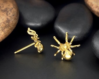 Handmade, um Gold Vermeil Spinne Ohrstecker, Witchy Ohrringe, Gothic Schmuck zu bestellen