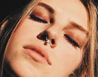 Bee Septum Ring, Tiny Bee Septum Hoop, Bee Nose Ring, Sterling Silver Septum, Tiny Bee, Septum Piercing, Septum Hoop, Bee Jewelry
