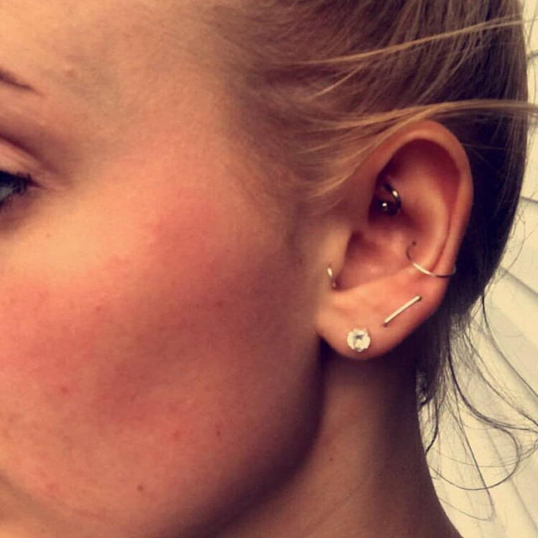 Arrow earring pointing to second piercing :) | Arrow earrings, 2nd ear  piercing, Earrings