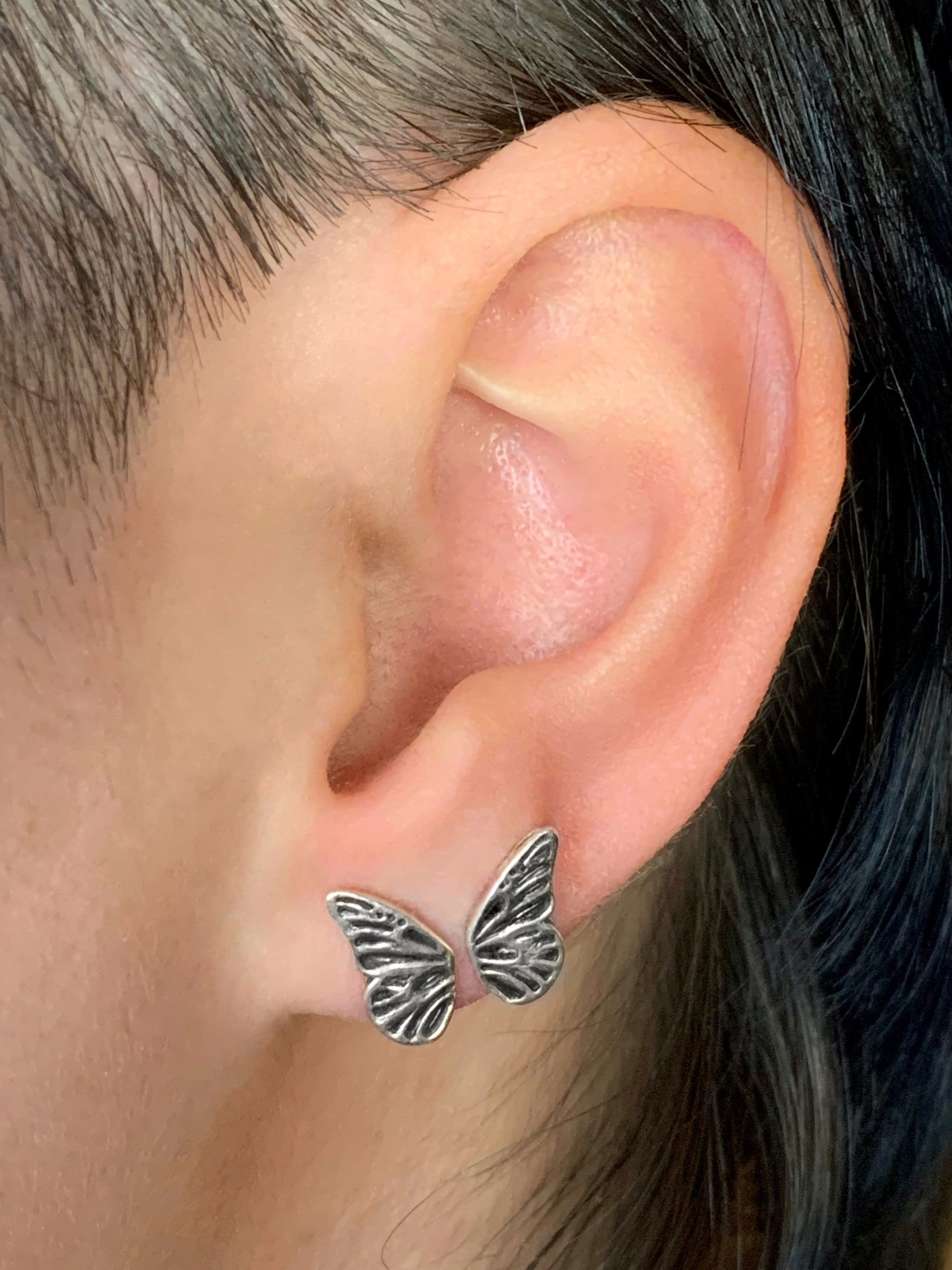 Orecchini a perno a forma di farfalla in argento massiccio fatti a mano su ordinazione, gioielli Fairy Cottagecore - Italia