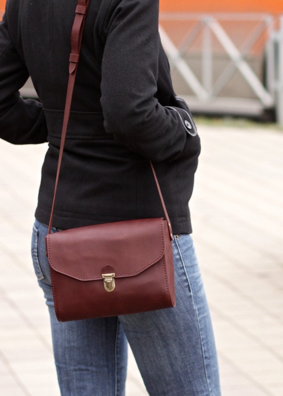 minimalist sling bag