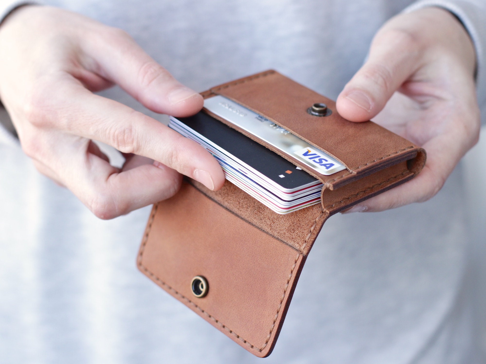 minimalist wallet women