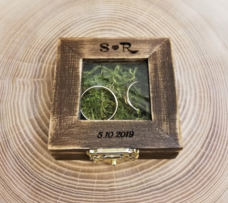 Personalized Wedding Ring Box with glassRing Bearer BoxRing Holderrustic ring boxRing Bearer Pillow brown ring box with moss
