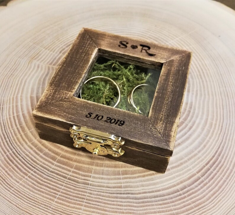 Personalized Wedding Ring Box with glassRing Bearer BoxRing Holderrustic ring boxRing Bearer Pillow brown ring box with moss