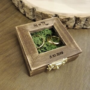 Wedding Ring Box with glass/Ring Bearer Box/Ring Holder/rustic ring box/Ring Bearer Pillow / brown ring box with moss