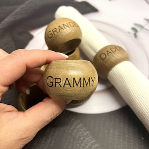 Personalized engraved Wooden Napkin rings / wedding accessories / home decor / kitchen decor / housewarming gift / personalized gift idea